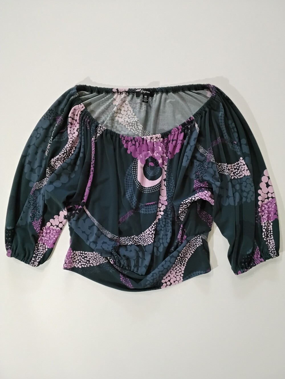 Express Off Shoulder Blouse Womens XS Grey Purple Pink Abstract Made In The USA
